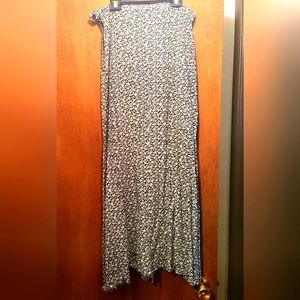 Joule BEAUTIFUL black &white floral maxi skirt side zip&button szS
